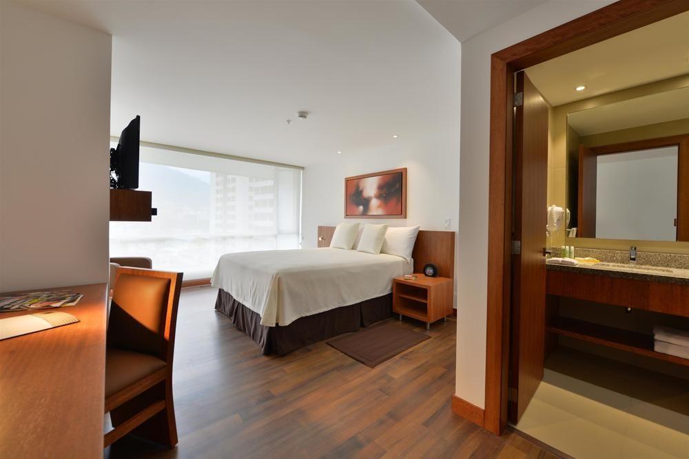 Best Western Hotel Zen Quito Esterno foto