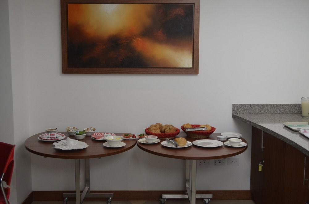 Best Western Hotel Zen Quito Esterno foto