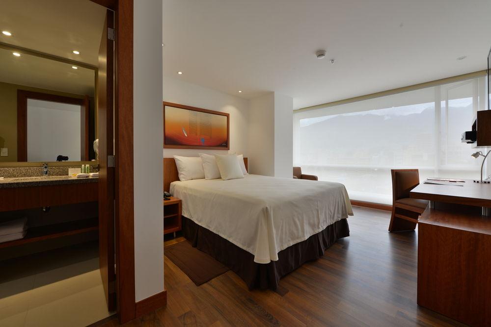 Best Western Hotel Zen Quito Esterno foto