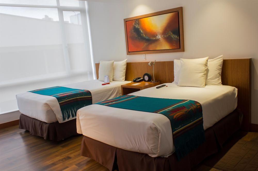 Best Western Hotel Zen Quito Esterno foto