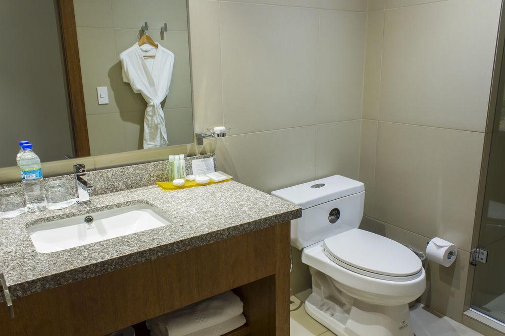 Best Western Hotel Zen Quito Esterno foto