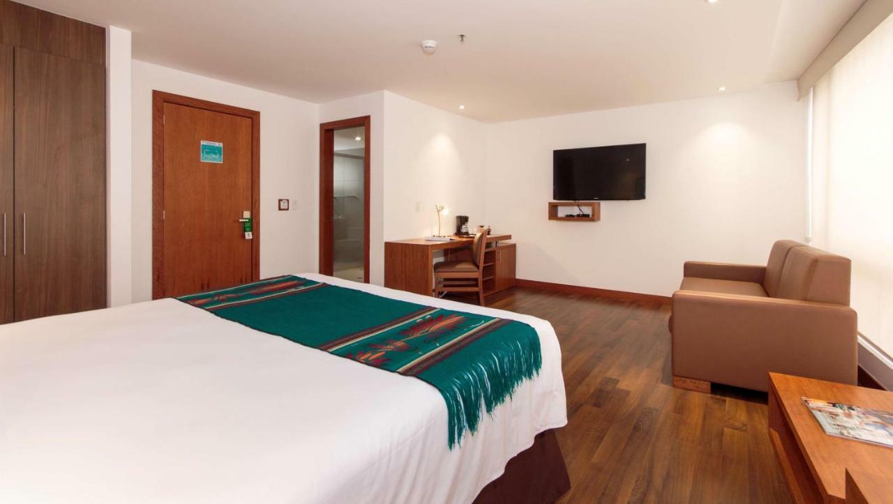 Best Western Hotel Zen Quito Esterno foto